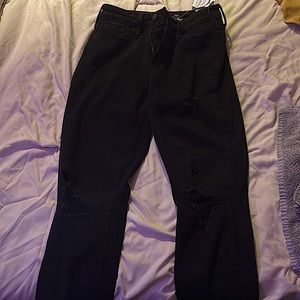 Skinny jeans comfortable around the waist with made in holes